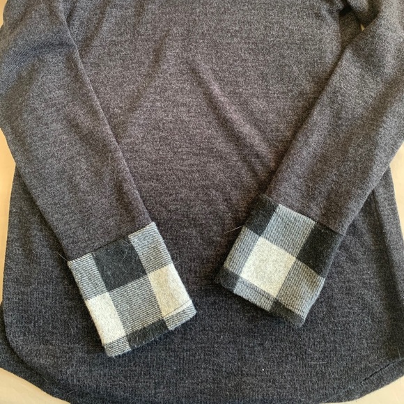 Women’s top - Picture 3 of 4